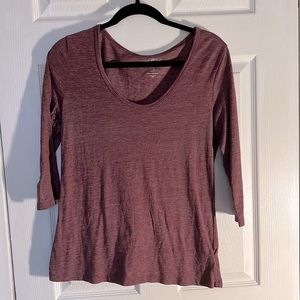 ⭐️2/$6 sale: Old Navy maroon mid sleeve tee Large
